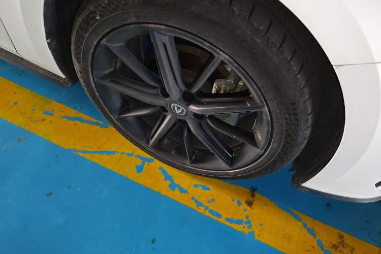 Used Changan UNI-V 2023 1.5T Prestige Model
