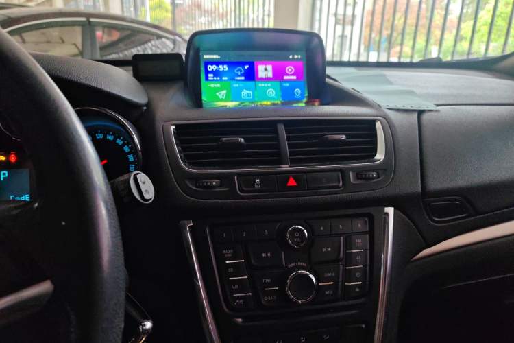 Used Buick Encore 2015 1.4T Automatic Two-Wheel Drive Urban Elite Version
