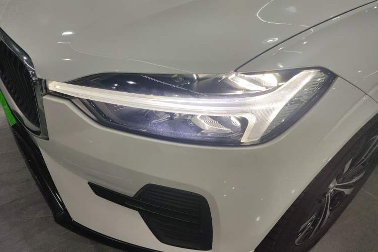 Used Volvo XC60 2024 B5 4x4 Smart Luxury Edition