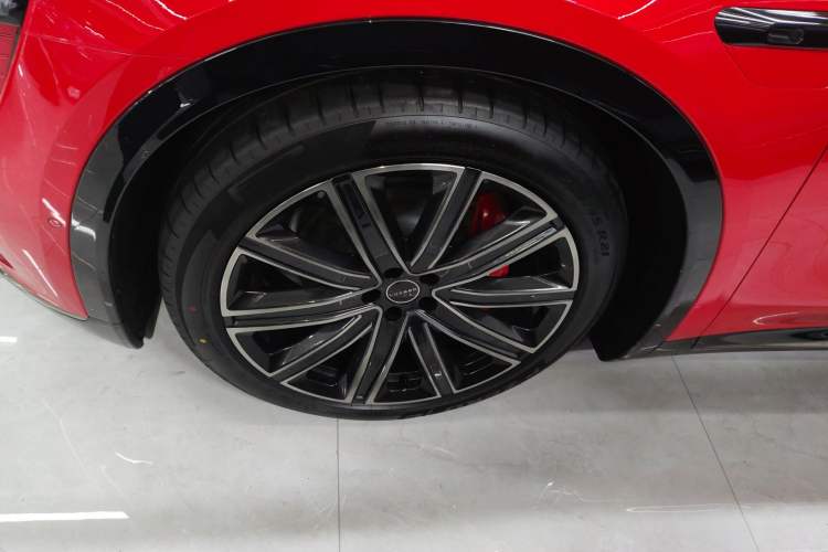 Used Hima Luxeed R7 2024 All-Electric 736 km Ultra Left Front Wheel Hub