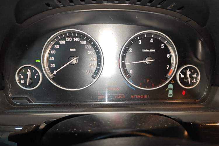 Used BMW 5 Series 2014 525Li Luxury Design Package
