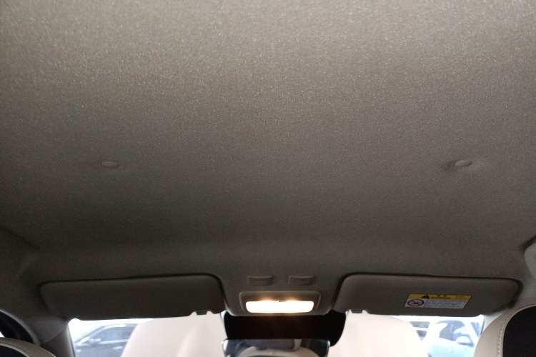 Used ORA Black Cat 2022 351 km Range Luxury Version Lithium-Ion Battery