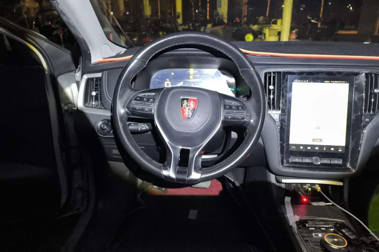 Used Roewe i6 New Energy 2017 45T Hybrid Connect & Smart Enjoyment Edition Steering Wheel