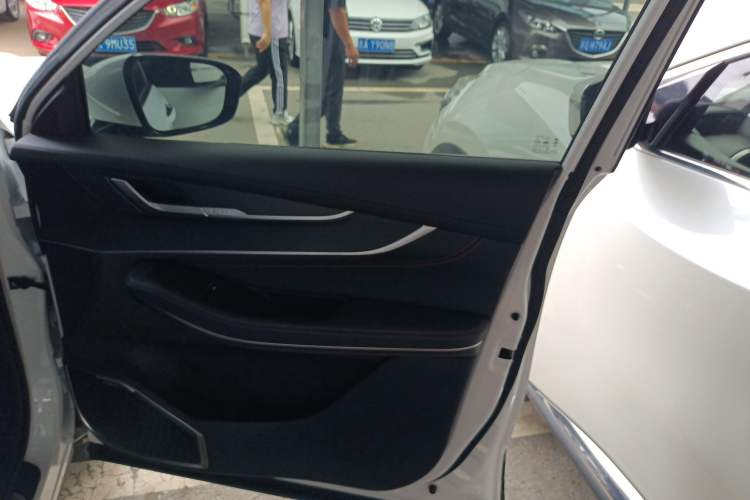 Used EXEED Zhuifeng 2022 Chasing the Waves Edition 1.5T CVT Good Things Peanut Edition