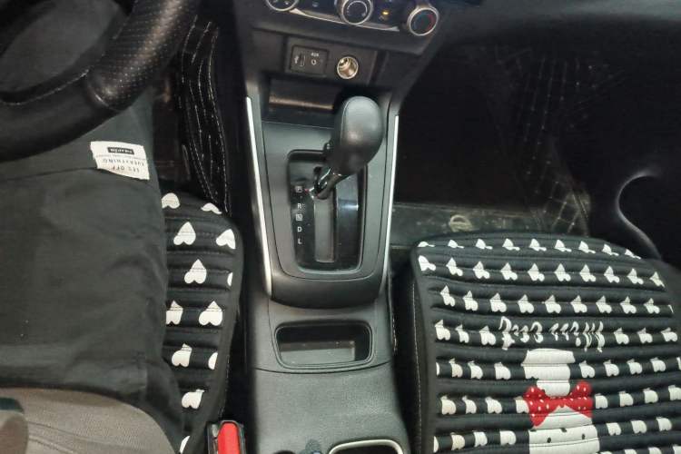 Used Nissan Sylphy 2021 Classic 1.6XE CVT Comfort Edition Gear Lever