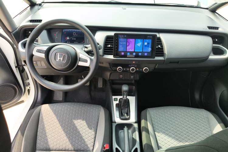 Used Honda Fit 2023 1.5L CVT Trend Edition Center Console