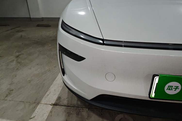 Used Tesla Model Y 2025 Rear-Wheel-Drive Version