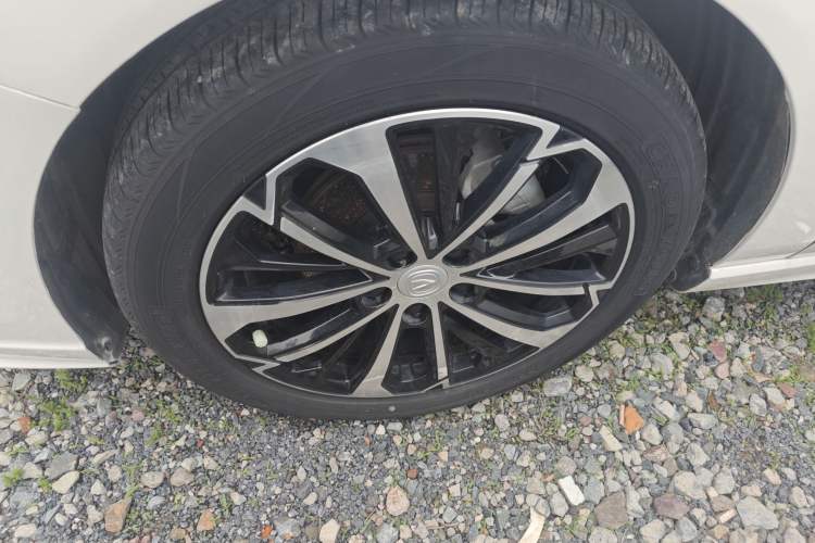 Used CHANGAN Eado 2022 PLUS Blue Whale NE 1.4T GDI DCT Flagship Edition Left Front Wheel Hub