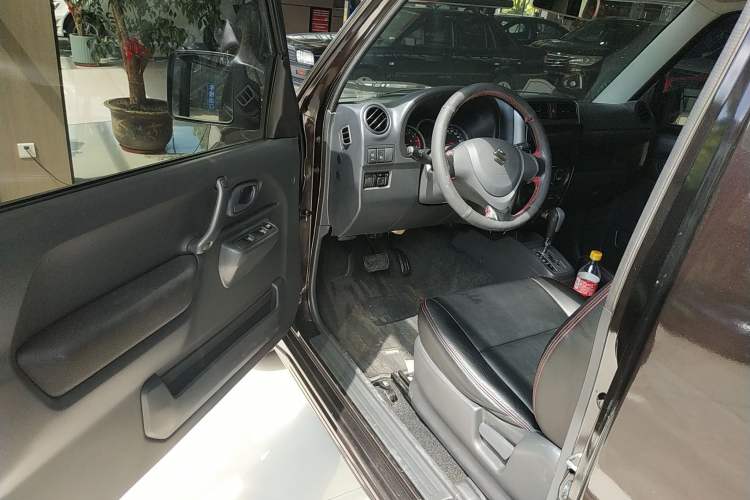 Used Suzuki Jimny 2015 1.3 AT JLX
