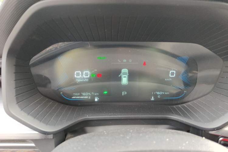 Used Wuling Asta 2022 2.0L DHT Electric-Speed Version
