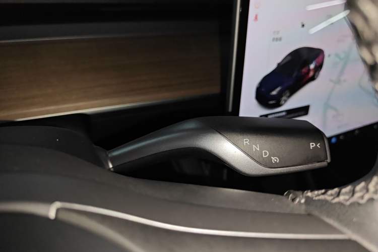 Used Tesla Model Y 2021 Standard Range Rear-Wheel Drive Version