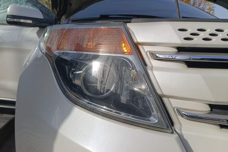 Used Ford Explorer 2013 3.5L Deluxe Model