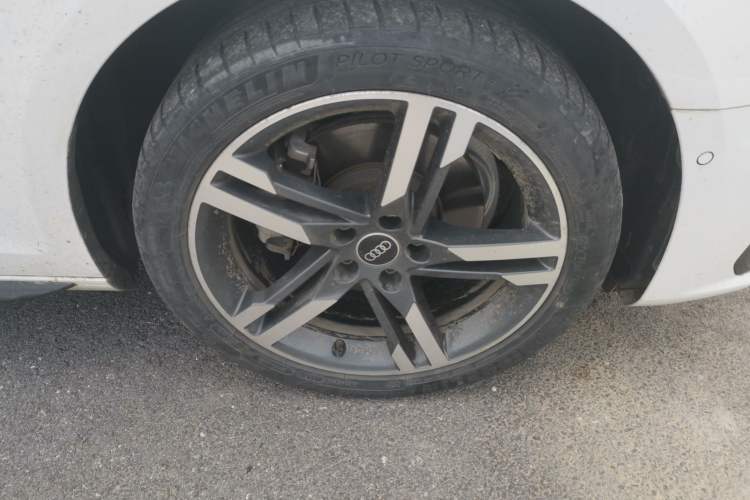 Used Audi A4L 2022 40 TFSI Luxury Dynamic Model