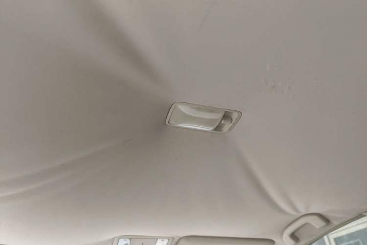 Used Nissan Tiida Sedan 2008 1.6L Manual Fashion Edition Headliner