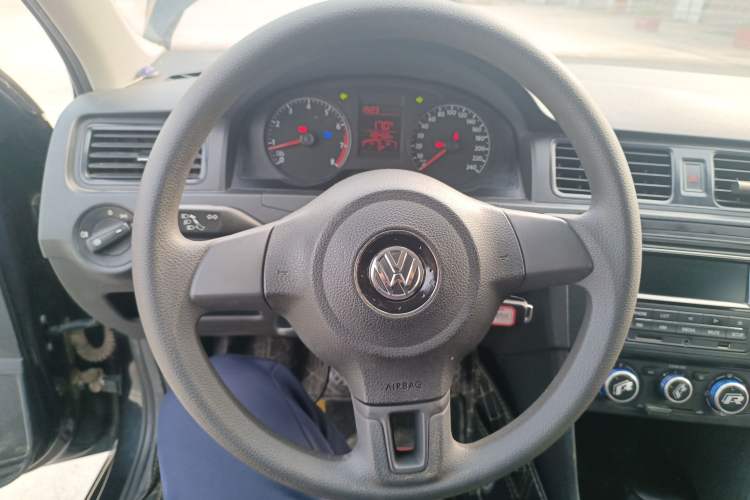 Used Volkswagen Santana 2015 1.4L Manual Fashion Edition