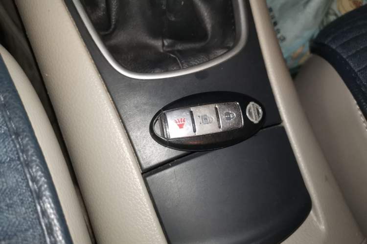 Used Nissan Tiida 2011 1.6L Manual Smart Version