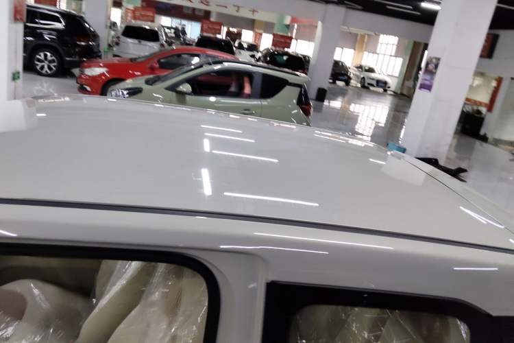 Used Wuling Hongguang MINIEV 2024 3rd Generation 215km Youth Edition Roof