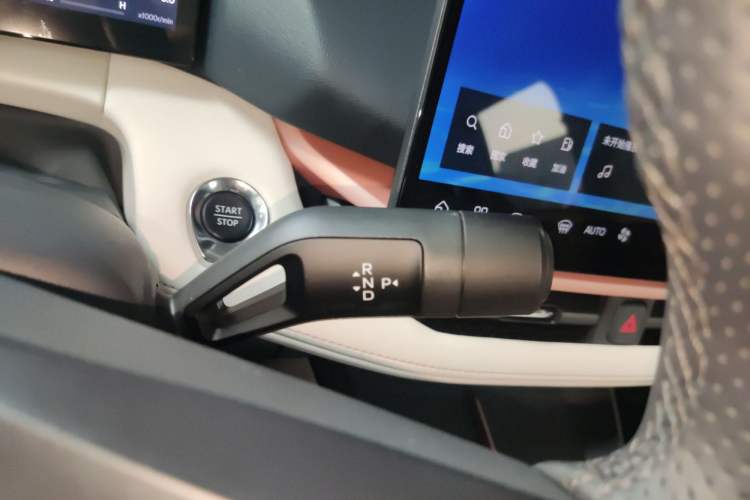 Used Lynk & Co 06 2025 Renew 1.5T Pro Gear Lever