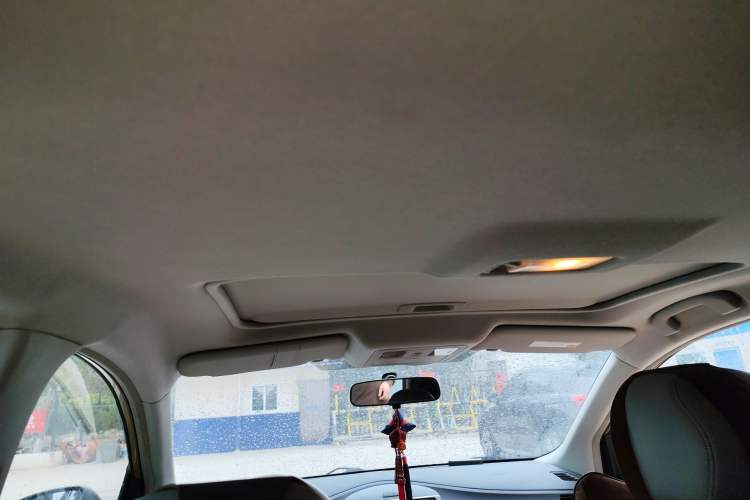 Used Nissan Tiida 2013 1.6L CVT Cool Cafe Edition Headliner