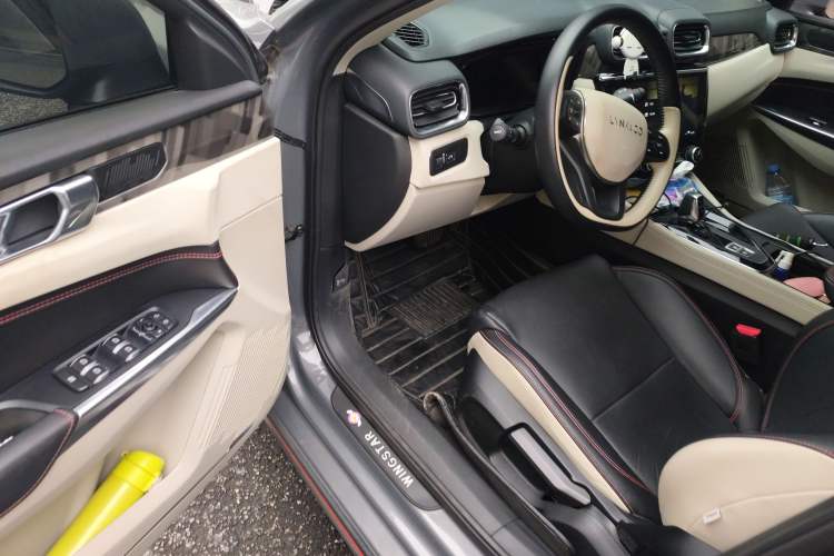 Used Lynk & Co 02 2019 1.5T DCT Two-Wheel Drive Zhaoban Version China VI Standard