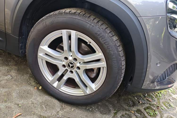 Used Mercedes-Benz GLB 2020 GLB 200 Dynamic Edition Right Front Wheel Hub