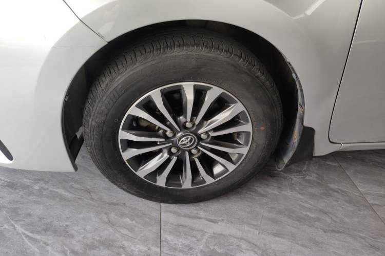 Used Toyota Corolla 2017 Revised Version 1.2T S-CVT GL Exterior 4