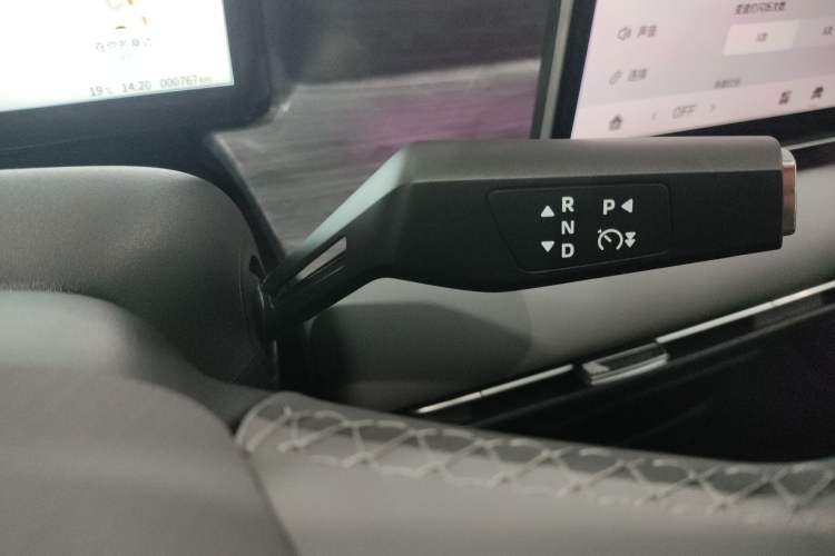 Used Dongfeng NAMMI 06 2025 471 Ultra Gear Lever