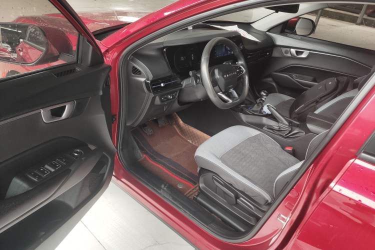 Used Baojun RC-6 2019 1.5T Manual Elite Version with 24-Hour Online Service
