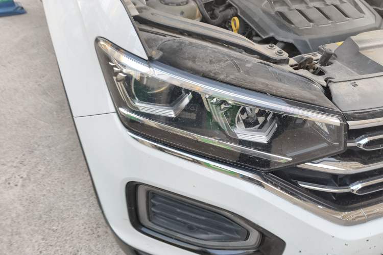 Used Volkswagen Tayron 2022 380TSI Four-Wheel Drive Luxury Connected Pro Version Right Front Headlight