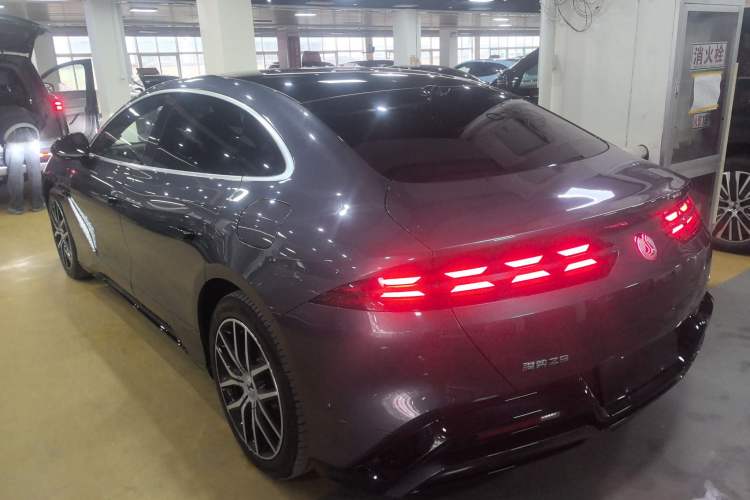 Used Denza Z9 2024 1100 km Four-Wheel Drive Max Version