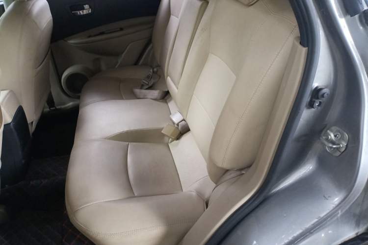 Used Nissan Qashqai 2011 2.0 XV Lea CVT 2WD
