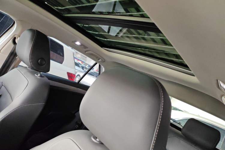 Used Volkswagen T-ROC 2022 280TSI DSG Two-Wheel Drive Elite PLUS