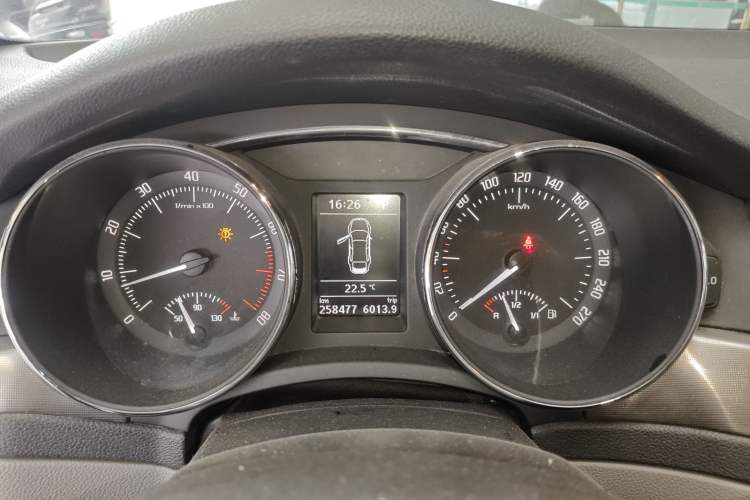 Used Skoda Superb 2013 1.4 TSI DSG Prestige Edition Instrument Cluster