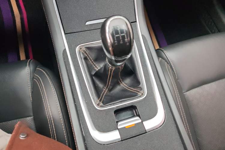 Used Changan Eado 2019 High-Energy Edition 1.6L GDI Manual Pioneer Model China VI Standard