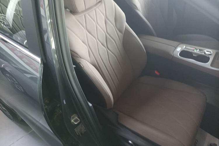 Used Chery Fengyun T8 2025 1.5T 130km Deluxe Version 5 Seats Right Front Seat