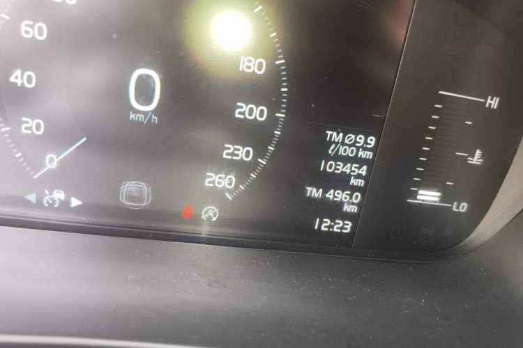 Used Volvo XC60 2019 T5 4x4 Smart Edition China V Standard Odometer Close Up