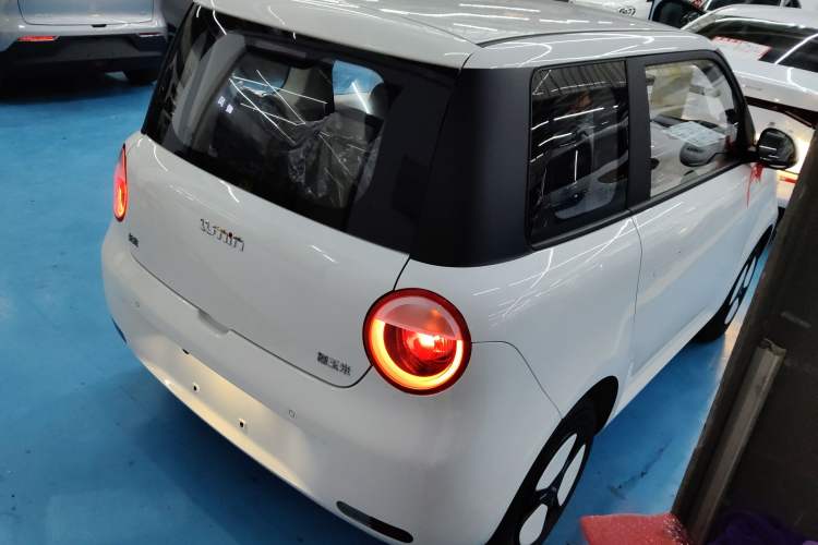 Used CHANGAN NEVO Lumin 2025 205 km Xiangqin Version Rear Right 45 Deg