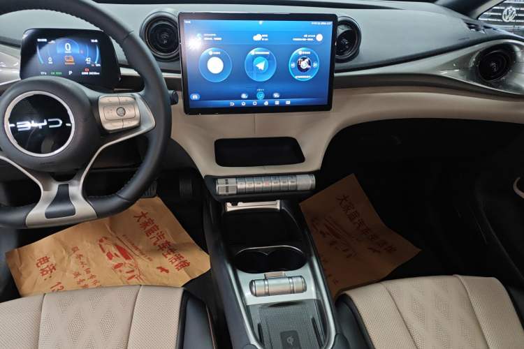 Used BYD Dolphin 2024 Honor Edition 420km Fashion Version
