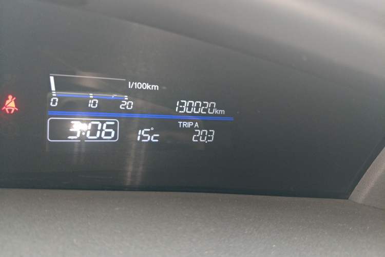 Used Honda Jade 2013 1.8L CVT Luxury Edition 5 seats
