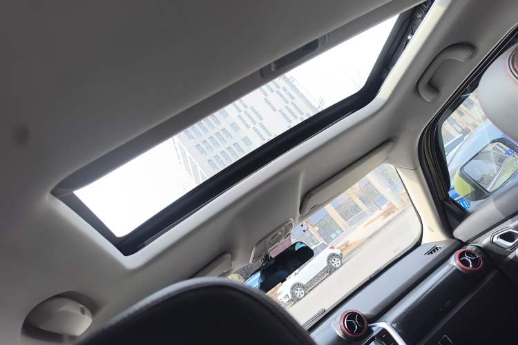 Used BAIC Off-Road BJ20 2016 1.5T Manual Luxury Model Headliner