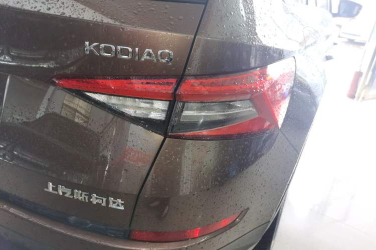 Used Skoda Kodiaq 2018 Facelifted TSI330 5-Seater Two-Wheel-Drive Luxury Edition