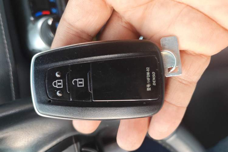 Used Toyota Wildlander 2021 2.0L CVT Two-Wheel Drive Luxury Edition Vehicle Key