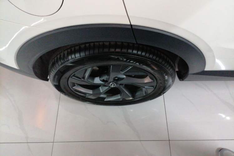 Used GAC Trumpchi GS3 2025 Shadow Speed 270T Enjoyment Edition Soaring to New Heights Right Rear Wheel Hub