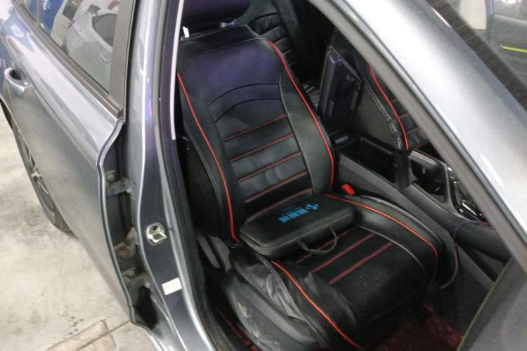 Used Roewe i5 2021 1.5L CVT Platinum Edition
