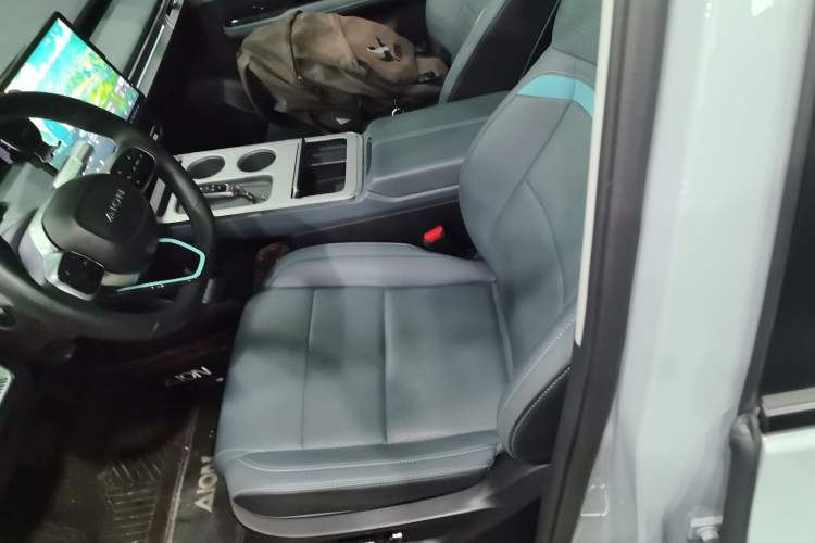 Used AION Y 2023 Plus 510 Smart Edition Left Front Seat