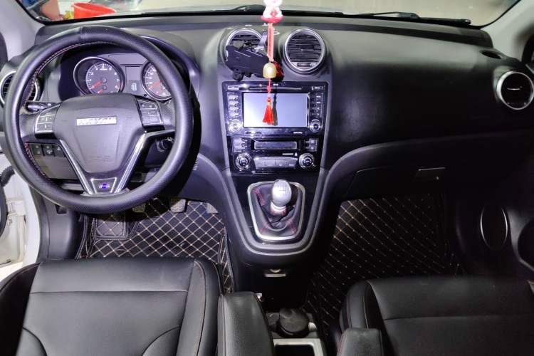 Used Haval H6 2016 Upgraded Model 1.5T Manual Two-Wheel Drive Elite Version
