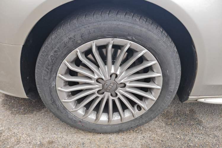 Used Audi A4L 2016 35 TFSI Collector's Edition Automatic Standard Model Left Front Wheel Hub