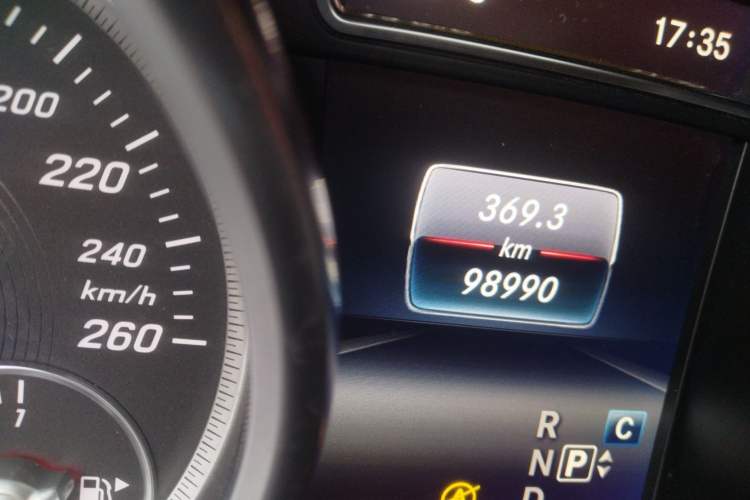 Used Mercedes-Benz GLS 2017 GLS 400 4MATIC Fashion Edition Odometer Close Up