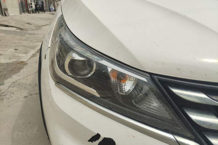 Used Baojun 310W 2017 1.5L Manual Fashion Model China V