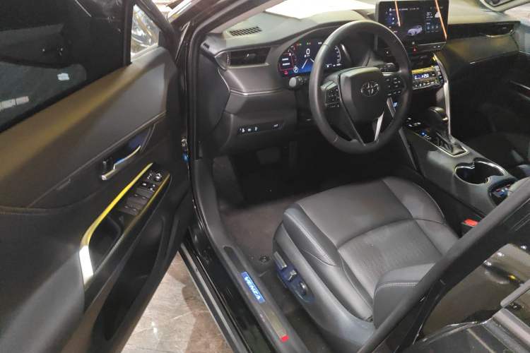 Used Toyota Venza 2024 2.0L CVT Two-Wheel Drive Prestige Edition